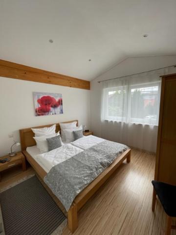 Haus Lorenz, Ferienwohnungen Immenstaad am Bodensee Eksteriør billede