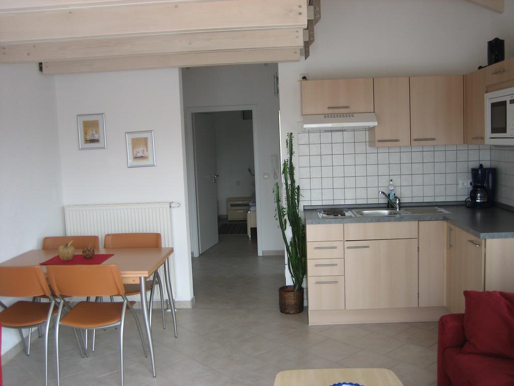 Haus Lorenz, Ferienwohnungen Immenstaad am Bodensee Eksteriør billede